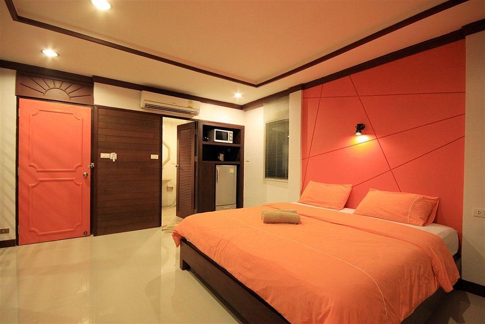 The Palm Delight Lodge Praia de Jomtien Exterior foto