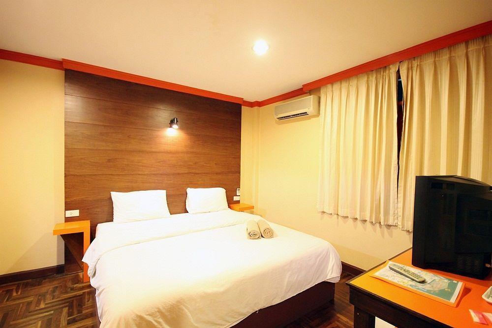 The Palm Delight Lodge Praia de Jomtien Exterior foto