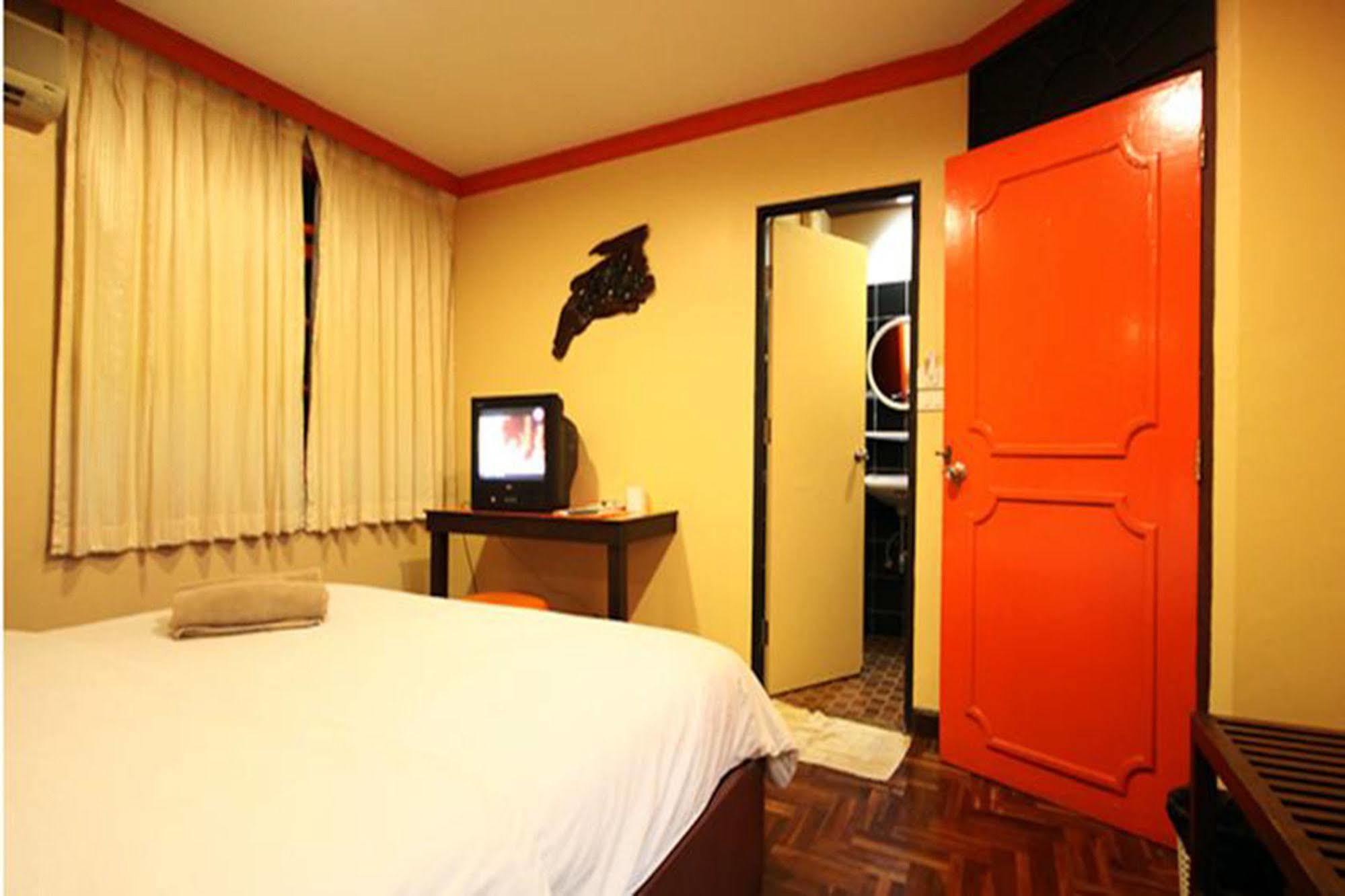 The Palm Delight Lodge Praia de Jomtien Exterior foto