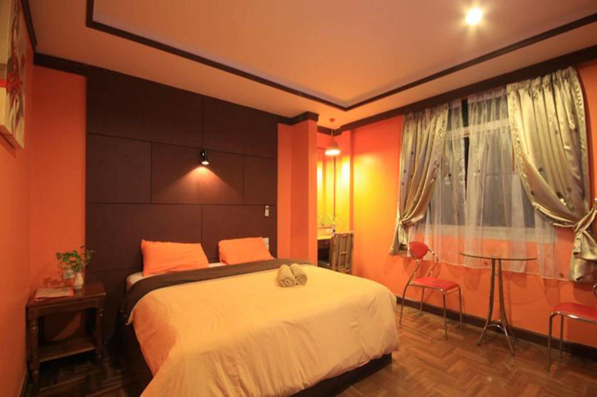 The Palm Delight Lodge Praia de Jomtien Exterior foto