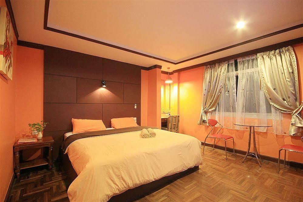 The Palm Delight Lodge Praia de Jomtien Exterior foto