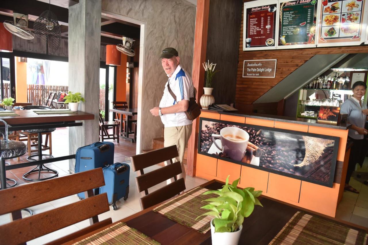The Palm Delight Lodge Praia de Jomtien Exterior foto
